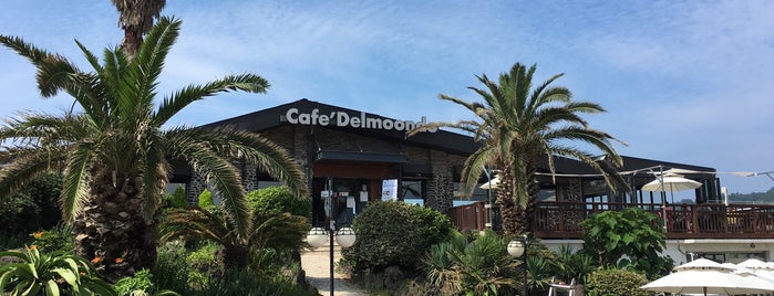 Cafe Delmoondo is one of Jeju Island.
