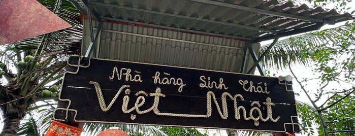 Nhà Hàng Sinh Thái Việt Nhật is one of สถานที่ที่ Tomato ถูกใจ.