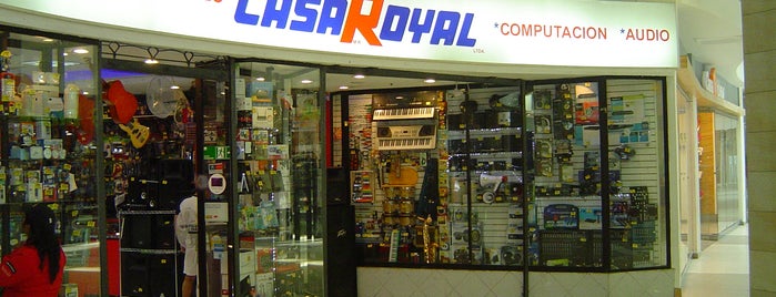 Casa Royal is one of Mall Plaza Tobalaba's venues.