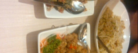 Canton Bay is one of Where to eat (˘ڡ˘).