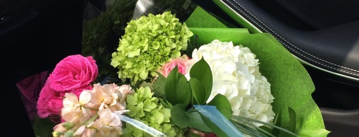 Vanessa's Flowers is one of Lugares favoritos de Brittney.