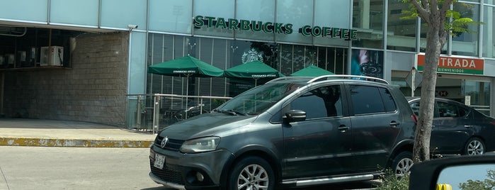 Starbucks is one of Plaza Deportiva.