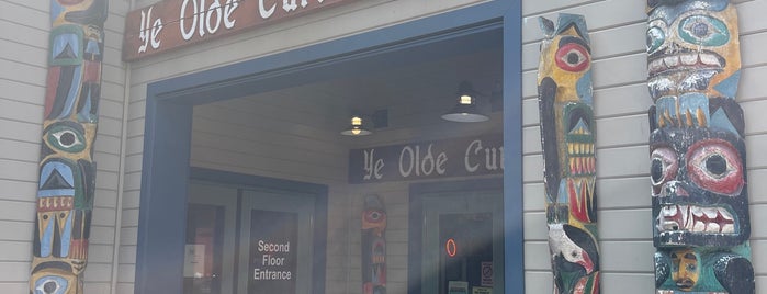 Ye Olde Curiosity Shop is one of Tempat yang Disimpan Eric.