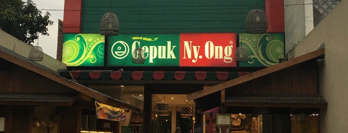 Gepuk Ny. Ong is one of Bandung Food Festival.