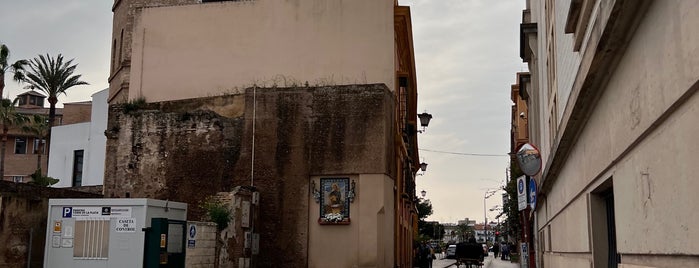 Torre de la Plata is one of Qué ver en Sevilla.