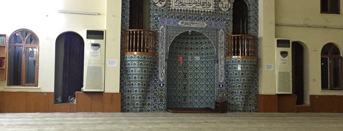 İmam-ı Azam Ebu Hanife Camii is one of Mehmet : понравившиеся места.
