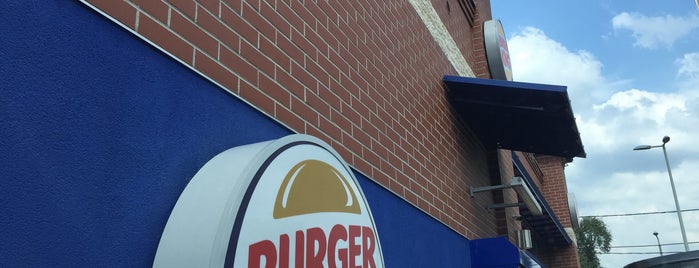 Burger King is one of Orte, die Péter gefallen.