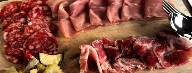 La Pentola Della Quercia is one of Nose-to-tail / Farm-to-table.