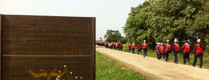 Kocadere is one of Gül'un Kaydettiği Mekanlar.