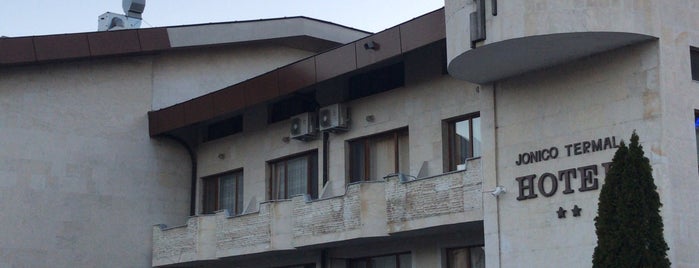 YONIKO TERMAL HOTEL is one of สถานที่ที่ Gülşah ถูกใจ.