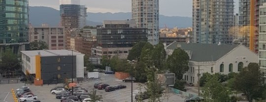 Sandman Hotel Vancouver City Centre is one of Orte, die Manon gefallen.