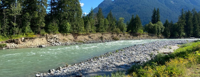 Hope, British Columbia is one of Tempat yang Disukai Dan.