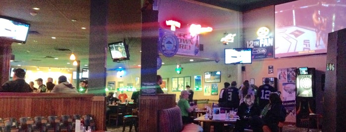Razzal's Sports Bar & Grill is one of Awesome.
