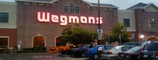 Wegmans is one of สถานที่ที่ Gerald ถูกใจ.
