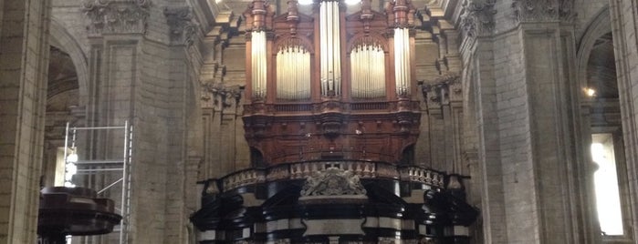 Onze-Lieve-Vrouw Sint-Pieters-kerk is one of Brussels and Belgium.