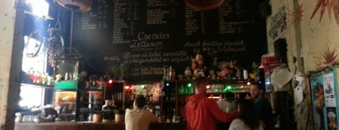 Csendes Vintage Bar & Cafe is one of Where to drink? (tried and recommended places).