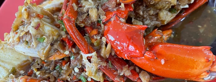 Fatty Crab Restaurant 肥佬蟹海鮮樓 is one of Must Visit.