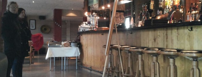 Rött Bar & Restaurang is one of Umeå - Food & Drink.