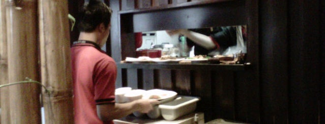 Dharma Kitchen Vegetarian Resto & Café is one of Tianpao'nun Kaydettiği Mekanlar.