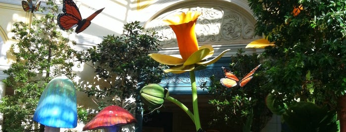 Bellagio Conservatory & Botanical Gardens is one of Must See Las Vegas.