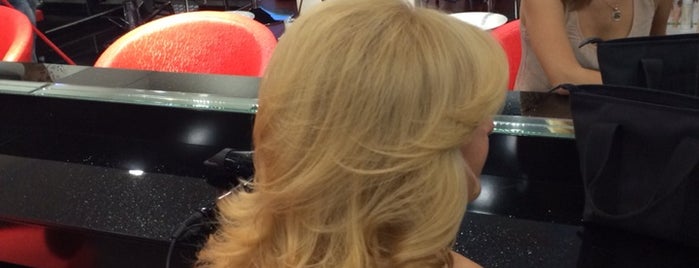Bozok Hair Design is one of Regina : понравившиеся места.