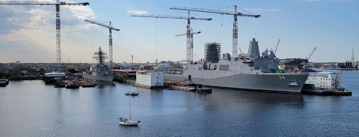 Sheraton Norfolk Waterside Hotel is one of Crash Pads.