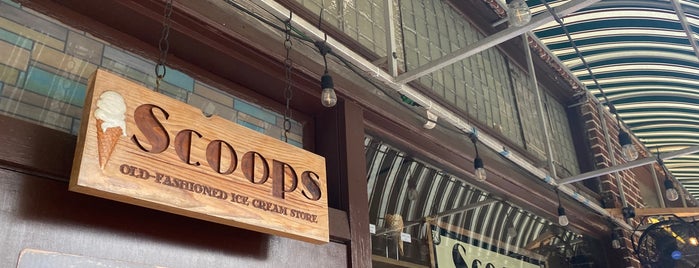 Scoops Old-Fashioned Ice Cream Store is one of Orlando.