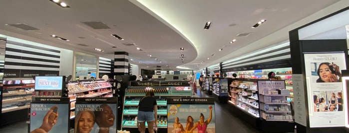 SEPHORA is one of Places I ♥.