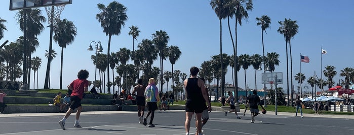 Venice Beach Basketball Courts is one of City of Angels.
