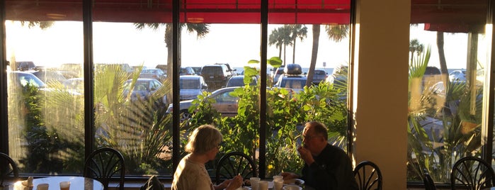 Red Roof Inn & Suites Atlantic City is one of Galveston GF.