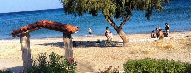 Komi Beach is one of chios.