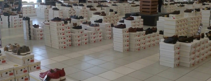 Üç-El Ayakkabı Mağazası is one of Hilal'ın Beğendiği Mekanlar.