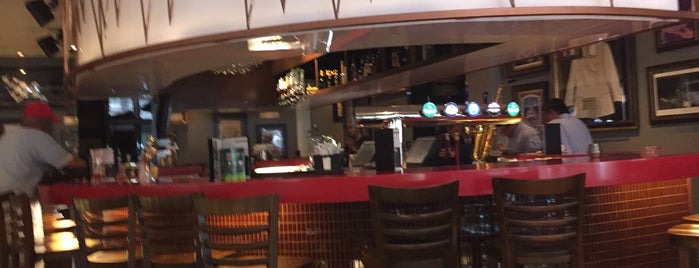 Hard Rock Café, Wisma Concorde, is one of Tempat yang Disukai Pinky.