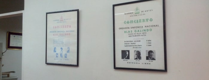 Ediciones Mexicanas De Música is one of Nuevos lugarcitos.