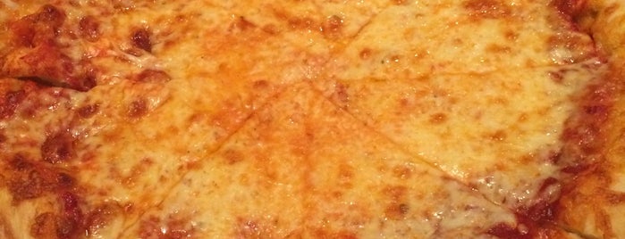 Bruno's Pizza is one of Andy : понравившиеся места.