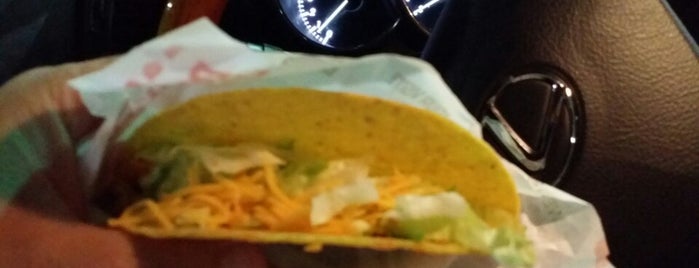 Taco Bell is one of Locais curtidos por Lisa.