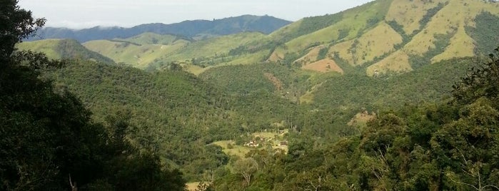 Cachoeira do Alcantilado is one of Serra da Mantiqueira.