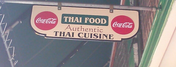 Thai Continental Cuisine is one of Orte, die Terri gefallen.