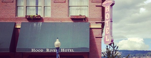 Hood River Hotel is one of Locais curtidos por Emma.