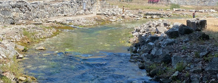 Limyra is one of Lieux sauvegardés par Özden.