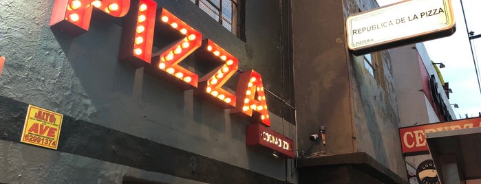 Republica De La Pizza is one of Comidas Con Koco.