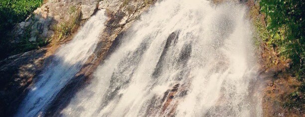 Na Muang 1 Waterfall is one of Posti salvati di Анжи ⛔.