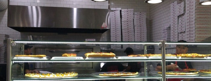 Marinara Pizza is one of Andrew : понравившиеся места.