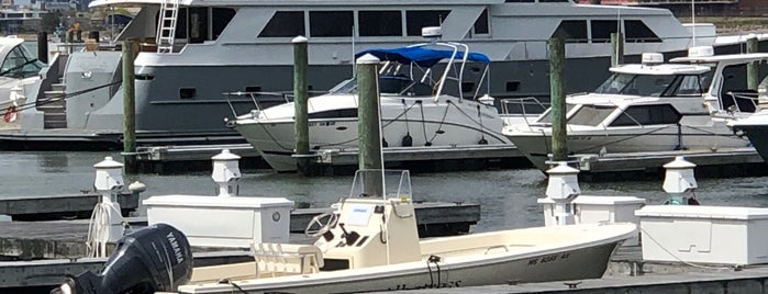 Marina Bay on Boston Harbor is one of Life Jacket Loaner Sites - North East.