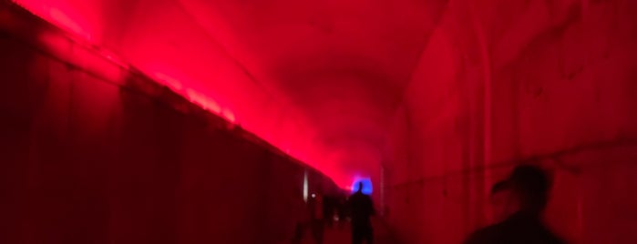 Yaklaşım Tüneli is one of istanbul gidilecekler - avrupa.