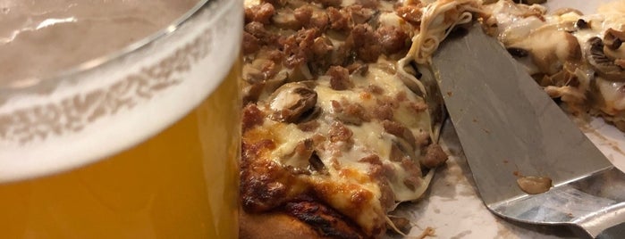 Chuck Wagon Pizza is one of Ludington and parts thereabout.