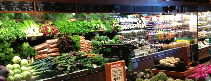 The Fresh Market is one of Tempat yang Disukai Brynn.
