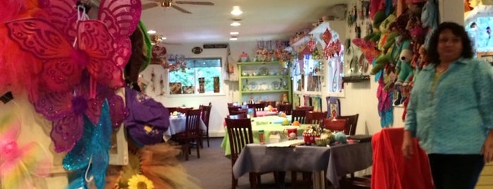 Village Cafe is one of Lugares favoritos de Hailey.