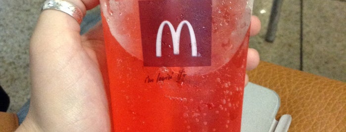 McDonald's is one of ТРЦ «Караван».