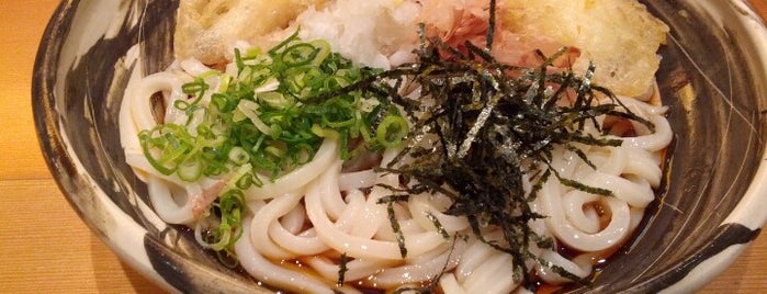 うどん しのぶ庵 日本橋店 is one of なんば周辺のラーメンまたは麺類店.